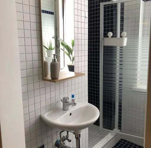 Neues, Gemütliches Im Zentrum In Ruhelage *